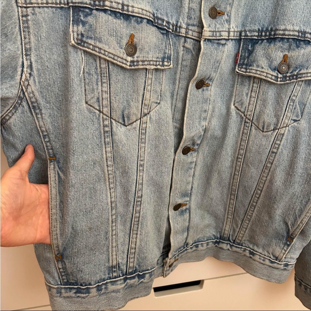Vintage Levi’s Jean Jacket - Picture 2 of 8